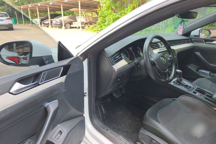 Used Volkswagen FAW-Volkswagen CC 2019 330TSI Huayan Edition China V Standard Driver Seat