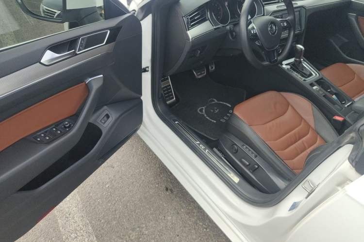 Used Volkswagen FAW-Volkswagen CC 2019 330TSI Glamour Edition China VI Driver Seat