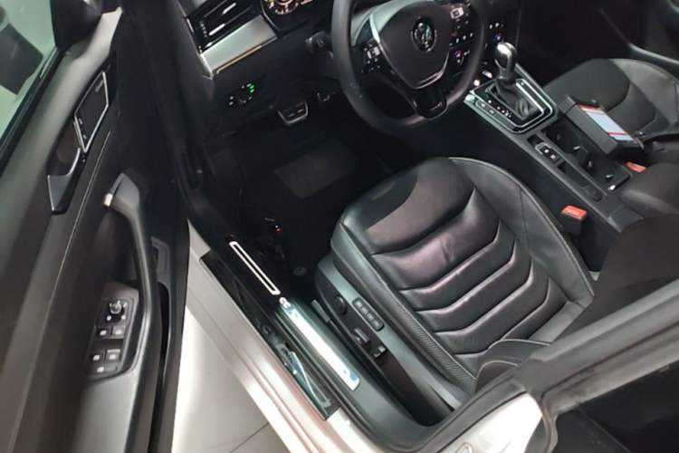 Used Volkswagen FAW-Volkswagen CC 2019 380TSI Glamour Edition China V Standard Driver Seat