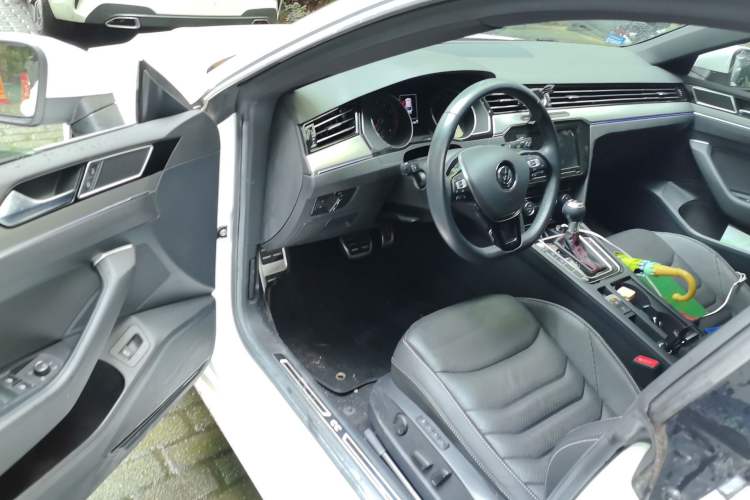 Used Volkswagen FAW-Volkswagen CC 2019 330TSI Glamour Edition China V Standard Driver Seat