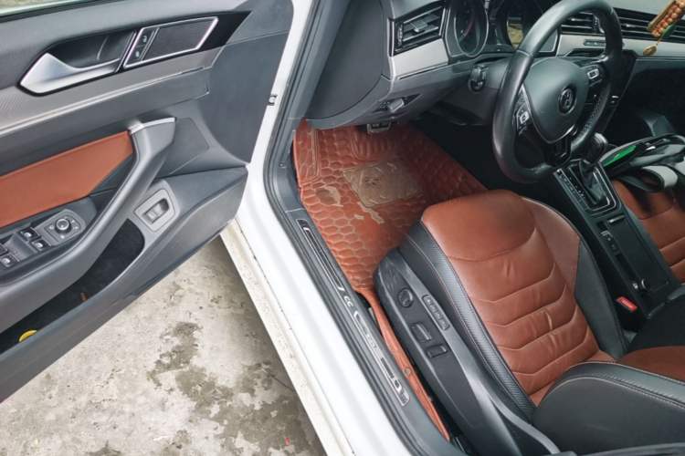 Used Volkswagen FAW-Volkswagen CC 2019 330TSI Glamour Edition China VI Driver Seat
