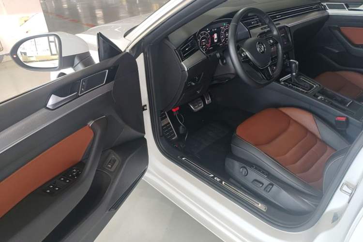 Used Volkswagen FAW-Volkswagen CC 2019 380TSI Glamour Edition China V Standard Driver Seat