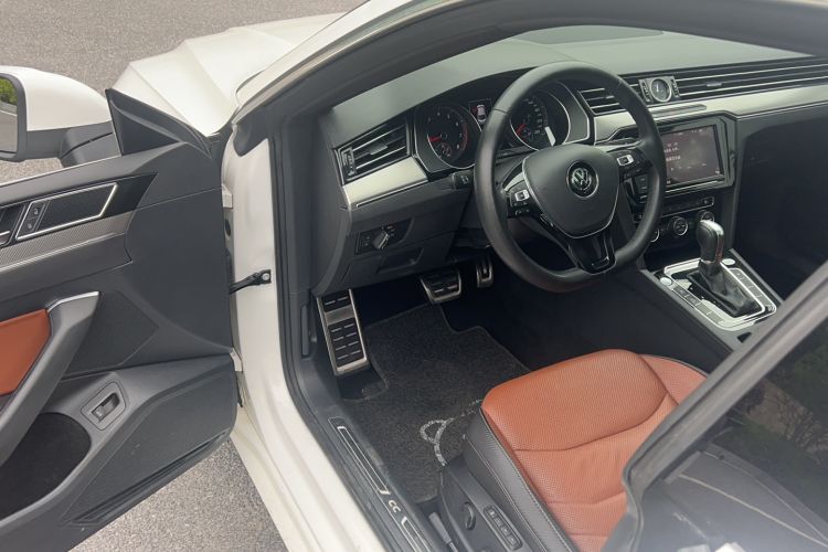 Used Volkswagen FAW-Volkswagen CC 2019 330TSI Glamour Edition China VI Driver Seat