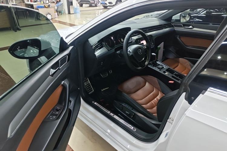 Used Volkswagen FAW-Volkswagen CC 2019 330TSI Glamour Edition China VI Driver Seat
