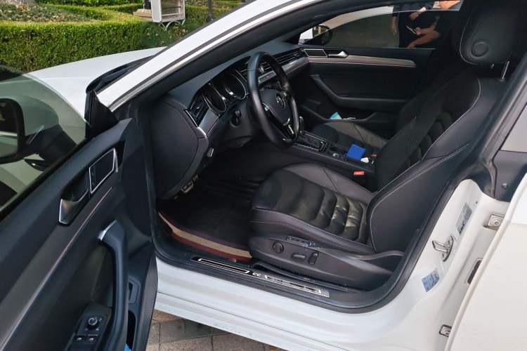Used Volkswagen FAW-Volkswagen CC 2019 330TSI Glamour Edition China VI Driver Seat