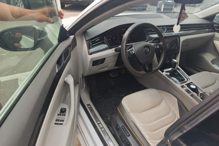 Used Volkswagen FAW-Volkswagen CC 2019 380TSI Yeyan Edition China V Standard Driver Seat