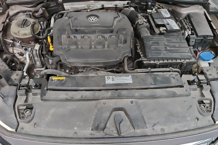 Used Volkswagen FAW-Volkswagen CC 2019 330TSI Glamour Edition China V Standard Engine Bay