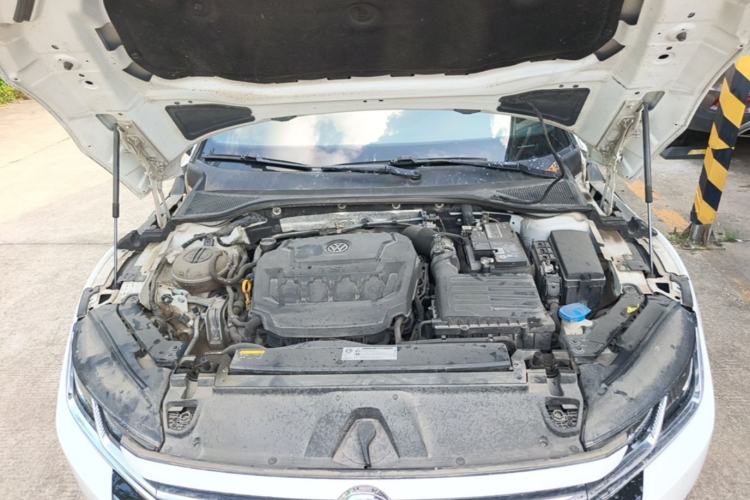 Used Volkswagen FAW-Volkswagen CC 2019 330TSI Huayan Edition China V Standard Engine Bay