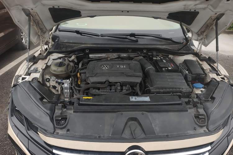 Used Volkswagen FAW-Volkswagen CC 2019 380TSI Yeyan Edition China V Standard Engine Bay