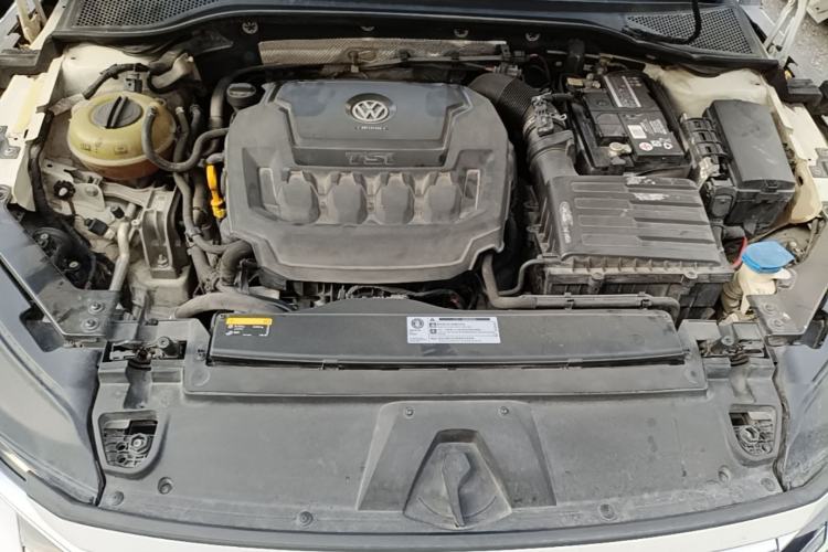 Used Volkswagen FAW-Volkswagen CC 2019 330TSI Glamour Edition China V Standard Engine Bay