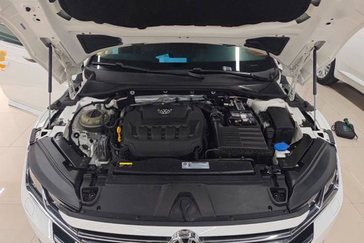 Used Volkswagen FAW-Volkswagen CC 2019 330TSI Glamour Edition China V Standard Engine Bay
