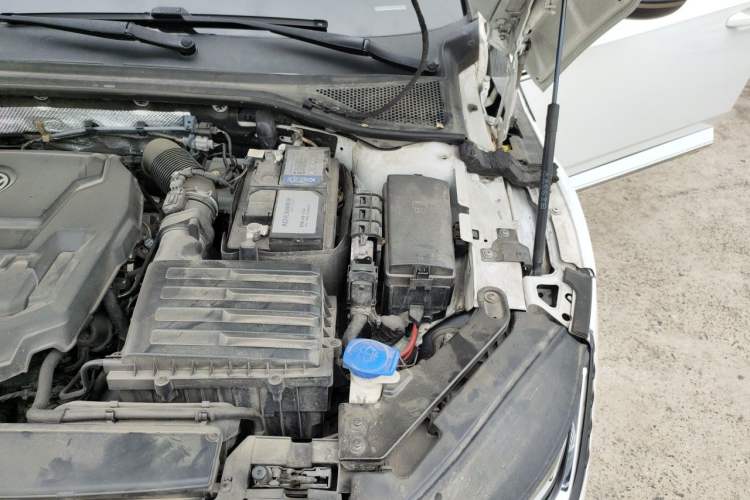 Used Volkswagen FAW-Volkswagen CC 2019 330TSI Glamour Edition China V Standard Engine Bay Left