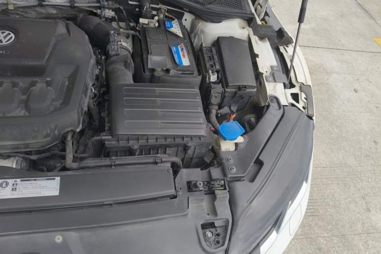 Used Volkswagen FAW-Volkswagen CC 2019 330TSI Glamour Edition China VI Engine Bay Left