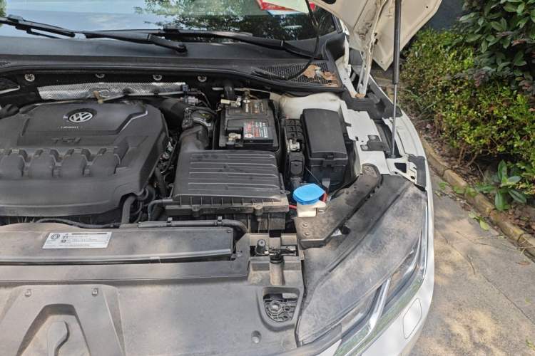 Used Volkswagen FAW-Volkswagen CC 2019 330TSI Glamour Edition China V Standard Engine Bay Left