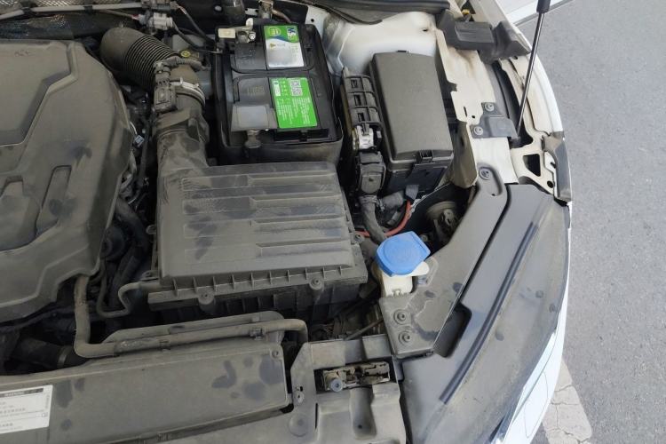 Used Volkswagen FAW-Volkswagen CC 2019 330TSI Glamour Edition China VI Engine Bay Left