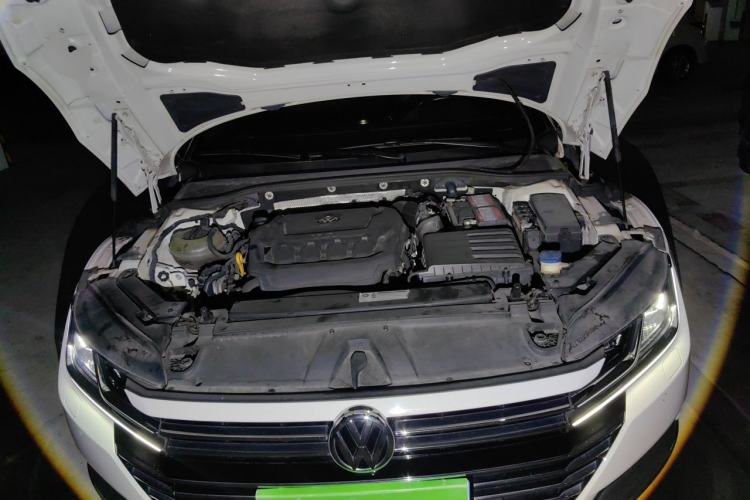 Used Volkswagen FAW-Volkswagen CC 2019 330TSI Glamour Edition China VI Engine Bay