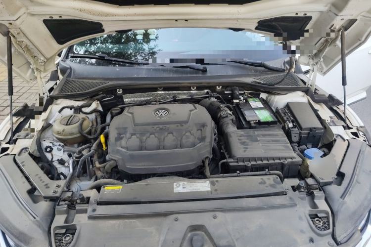 Used Volkswagen FAW-Volkswagen CC 2019 330TSI Glamour Edition China VI Engine Bay