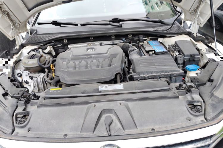 Used Volkswagen FAW-Volkswagen CC 2019 330TSI Huayan Edition China V Standard Engine Bay