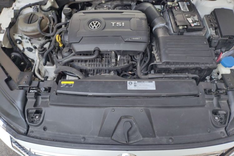 Used Volkswagen FAW-Volkswagen CC 2019 380TSI Yeyan Edition China VI Standard Engine Bay