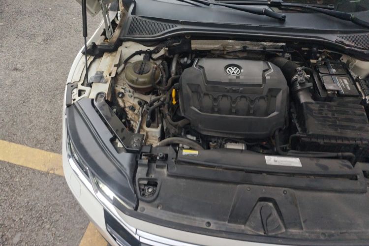 Used Volkswagen FAW-Volkswagen CC 2019 330TSI Glamour Edition China VI Engine Bay Right