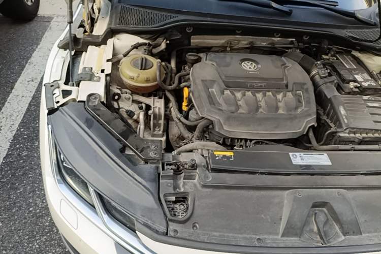Used Volkswagen FAW-Volkswagen CC 2019 330TSI Glamour Edition China V Standard Engine Bay Right