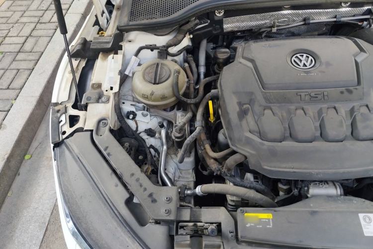 Used Volkswagen FAW-Volkswagen CC 2019 330TSI Glamour Edition China VI Engine Bay Right