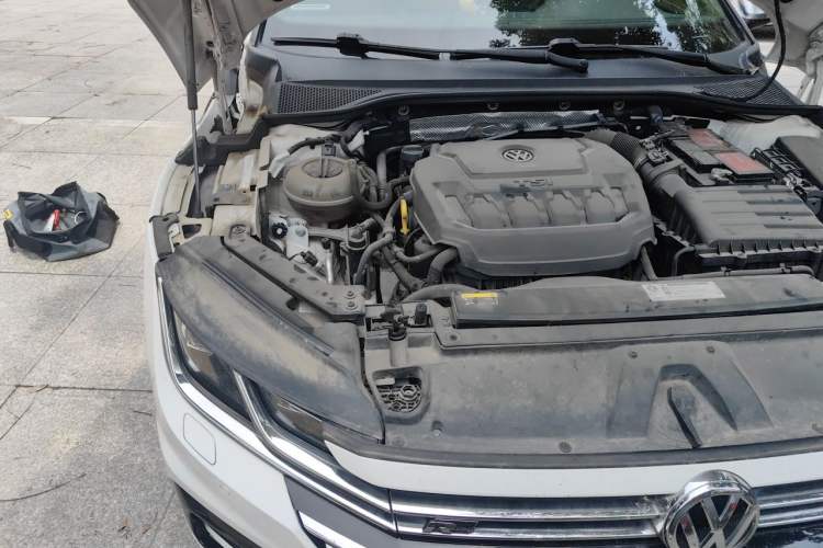Used Volkswagen FAW-Volkswagen CC 2019 330TSI Glamour Edition China VI Engine Bay Right