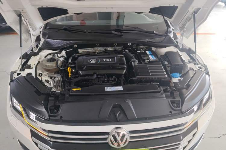 Used Volkswagen FAW-Volkswagen CC 2019 380TSI Glamour Edition China V Standard Engine Bay