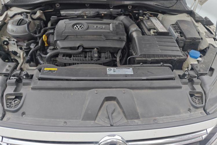 Used Volkswagen FAW-Volkswagen CC 2019 380TSI Glamour Edition China VI Standard Engine Bay