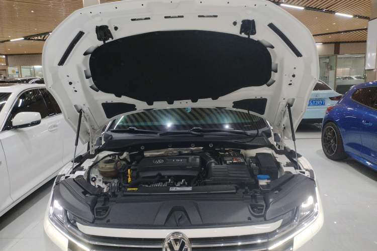 Used Volkswagen FAW-Volkswagen CC 2019 380TSI Glamour Edition China V Standard Engine Bay