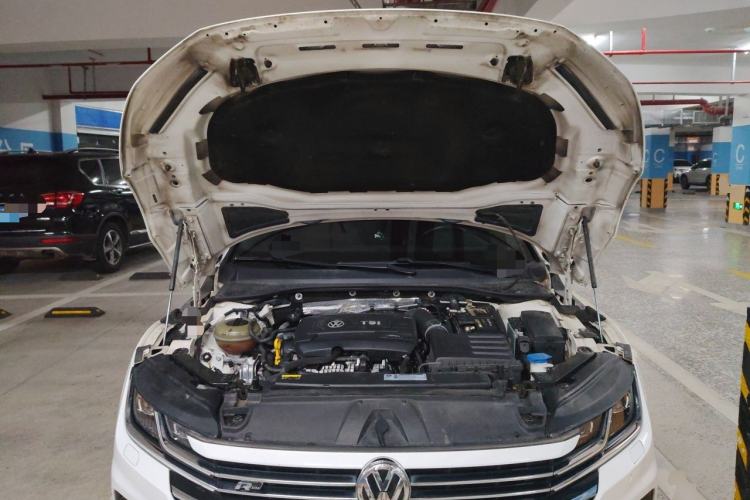 Used Volkswagen FAW-Volkswagen CC 2019 380TSI Glamour Edition China V Standard Engine Bay