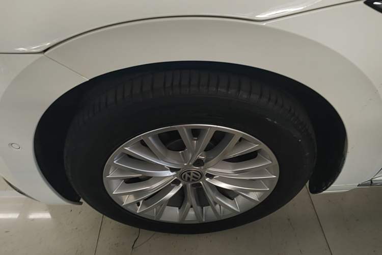Used Volkswagen FAW-Volkswagen CC 2019 330TSI Glamour Edition China V Standard Exterior 4
