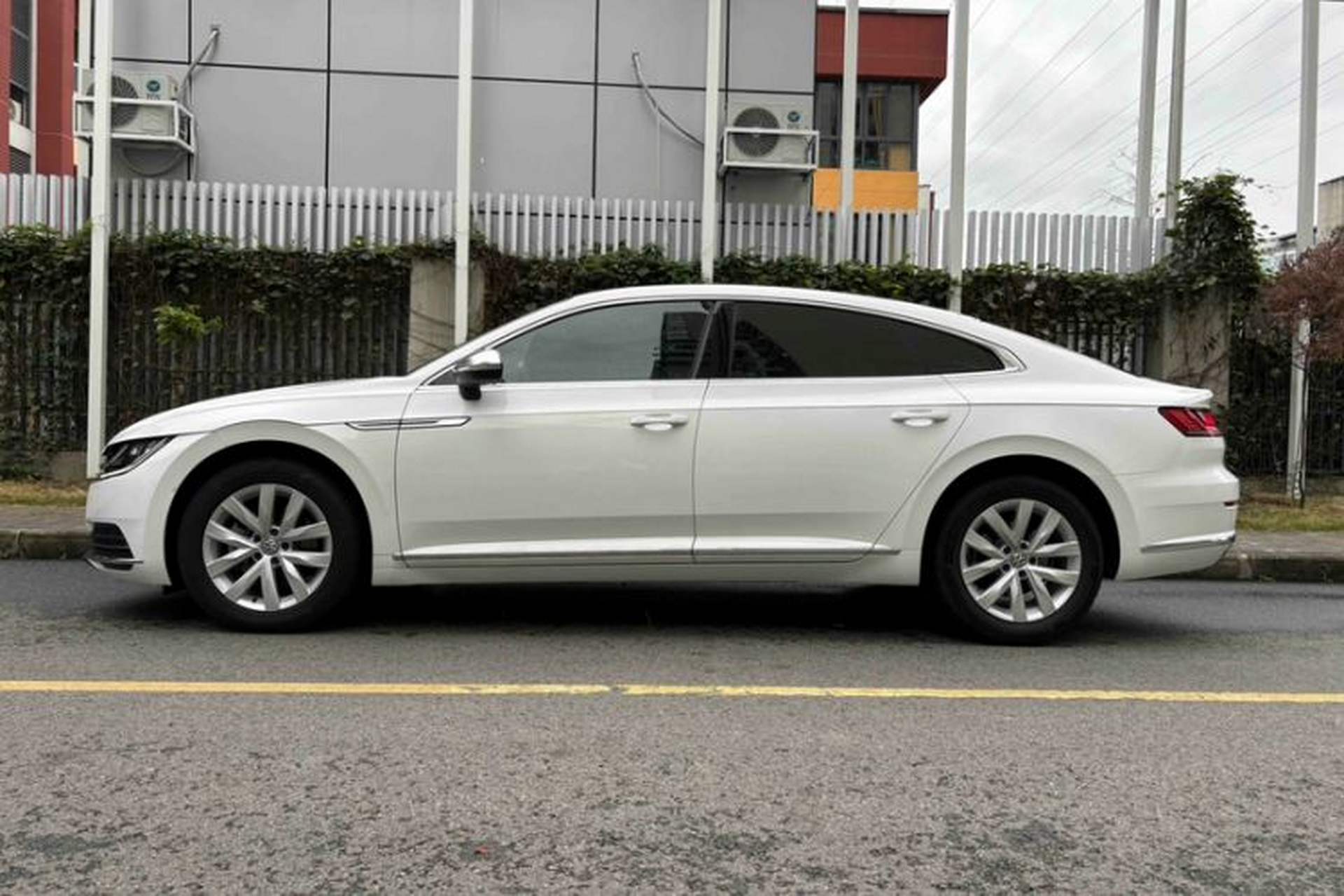 Used Volkswagen FAW-Volkswagen CC 2019 330TSI Huayan Edition China VI Exterior 5