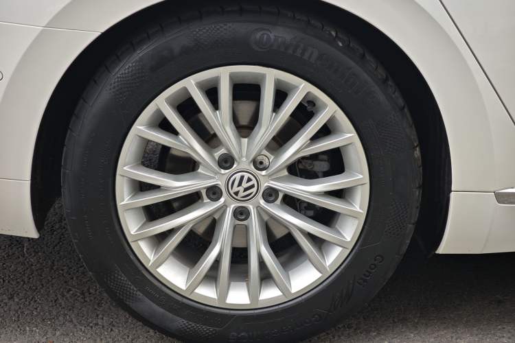 Used Volkswagen FAW-Volkswagen CC 2019 330TSI Glamour Edition China VI Exterior 9