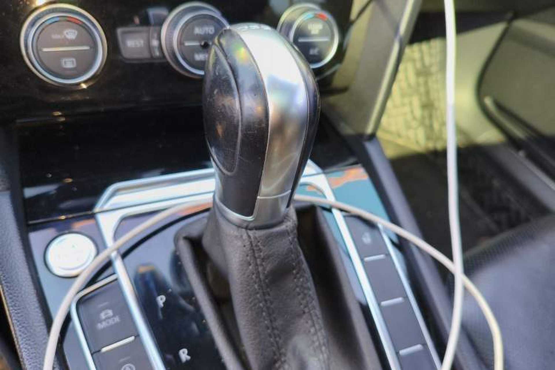 Used Volkswagen FAW-Volkswagen CC 2019 330TSI Glamour Edition China V Standard Gear Lever