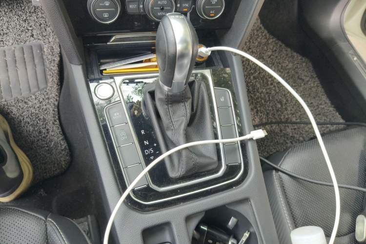 Used Volkswagen FAW-Volkswagen CC 2019 330TSI Glamour Edition China VI Gear Lever