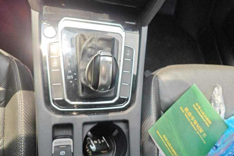 Used Volkswagen FAW-Volkswagen CC 2019 330TSI Glamour Edition China V Standard Gear Lever