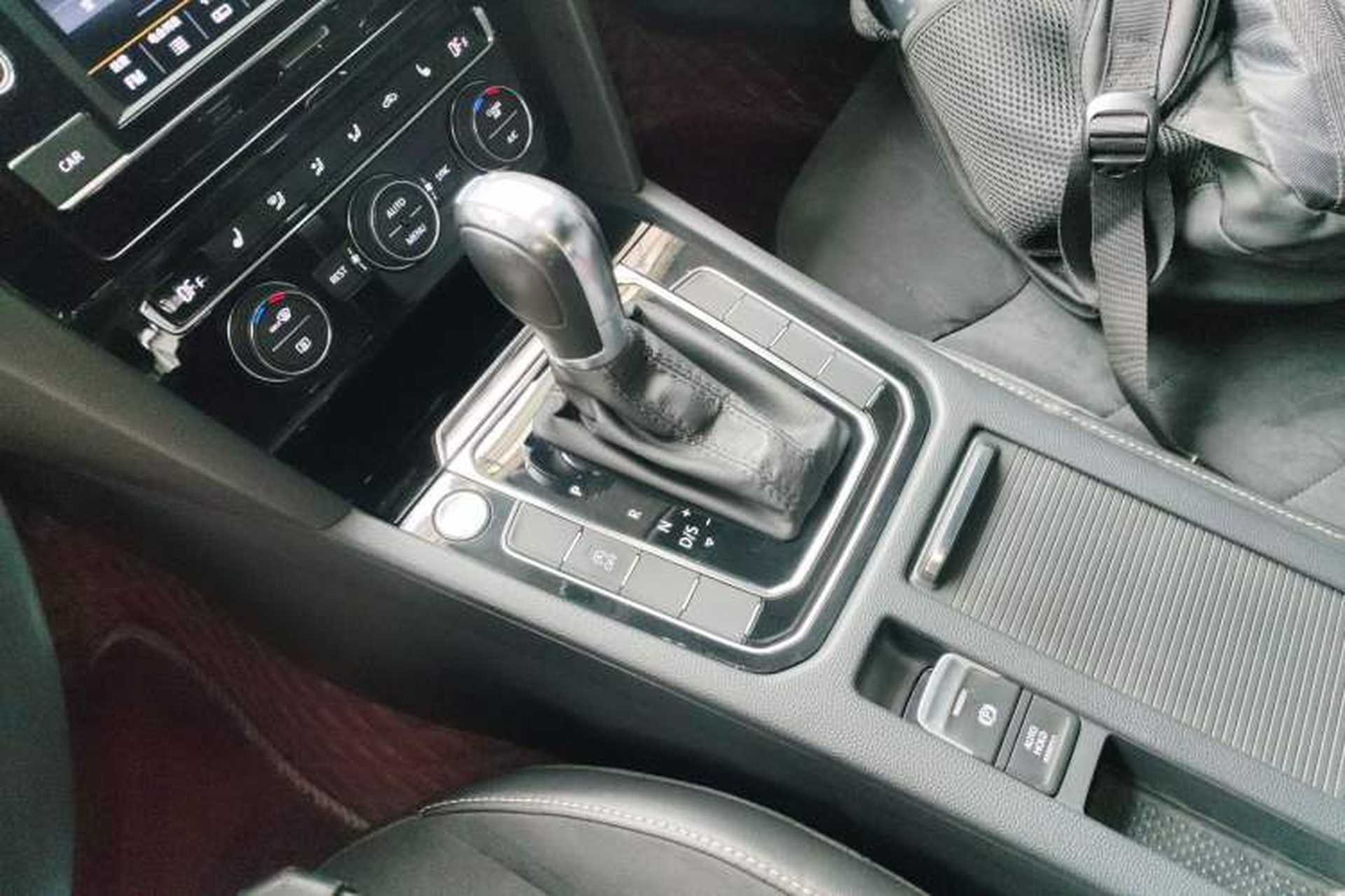 Used Volkswagen FAW-Volkswagen CC 2019 330TSI Huayan Edition China VI Gear Lever