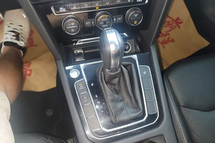 Used Volkswagen FAW-Volkswagen CC 2019 330TSI Glamour Edition China VI Gear Lever