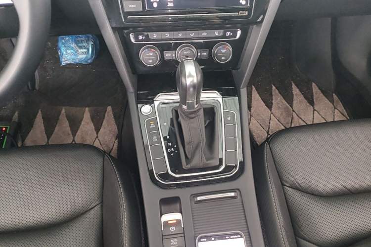 Used Volkswagen FAW-Volkswagen CC 2019 330TSI Glamour Edition China VI Gear Lever