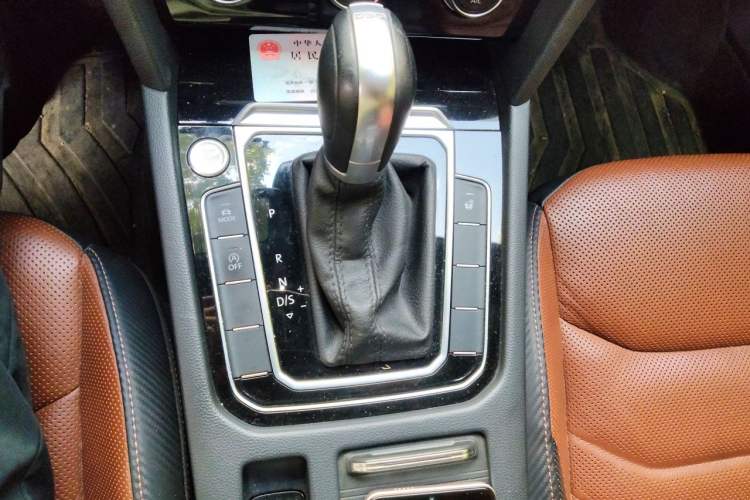 Used Volkswagen FAW-Volkswagen CC 2019 380TSI Glamour Edition China V Standard Gear Lever