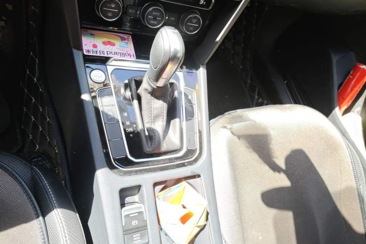 Used Volkswagen FAW-Volkswagen CC 2019 330TSI Glamour Edition China V Standard Gear Lever