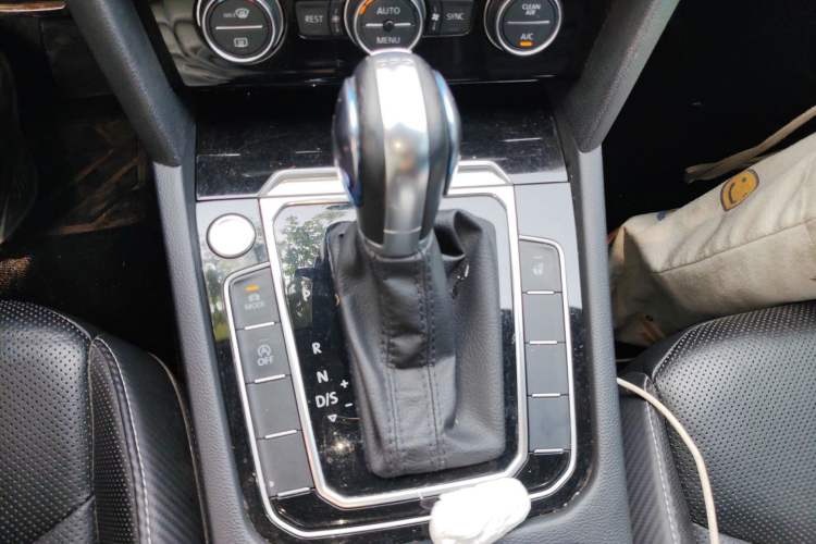 Used Volkswagen FAW-Volkswagen CC 2019 330TSI Glamour Edition China VI Gear Lever