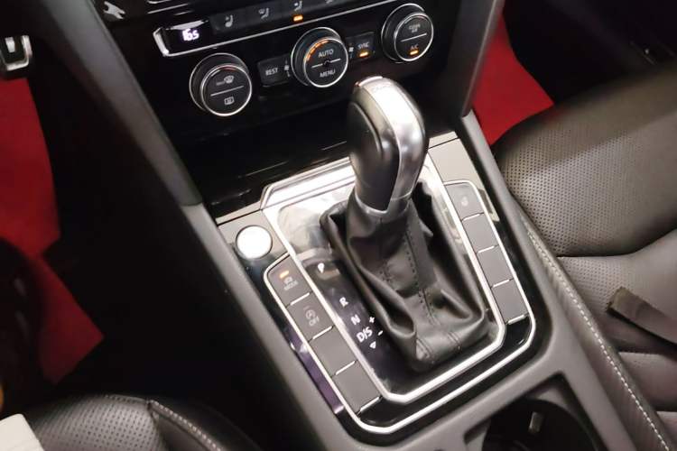 Used Volkswagen FAW-Volkswagen CC 2019 330TSI Glamour Edition China VI Gear Lever