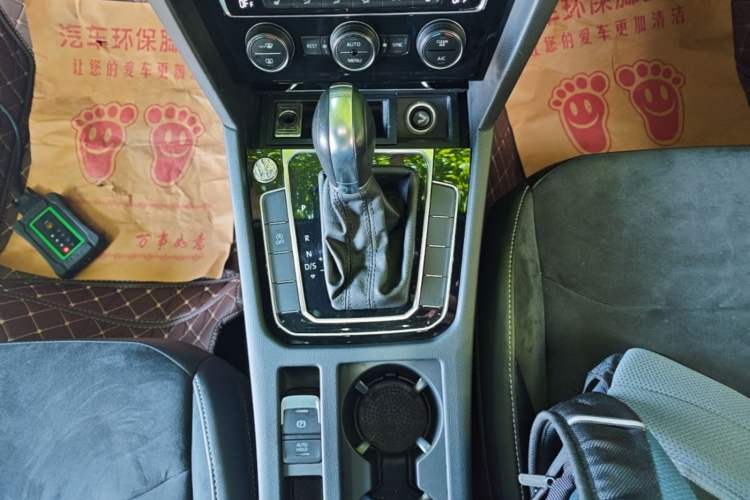 Used Volkswagen FAW-Volkswagen CC 2019 330TSI Huayan Edition China VI Gear Lever