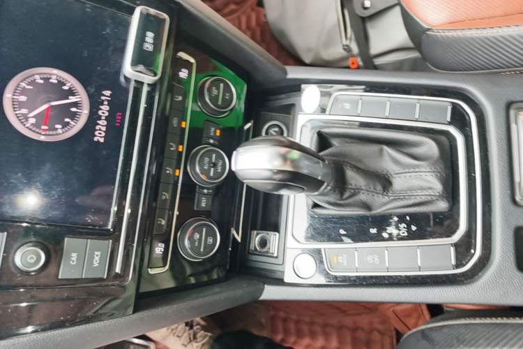 Used Volkswagen FAW-Volkswagen CC 2019 330TSI Glamour Edition China VI Gear Lever