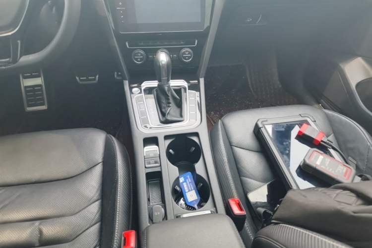 Used Volkswagen FAW-Volkswagen CC 2019 330TSI Glamour Edition China VI Gear Lever