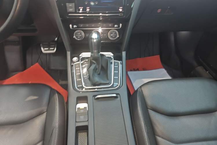 Used Volkswagen FAW-Volkswagen CC 2019 330TSI Glamour Edition China VI Gear Lever