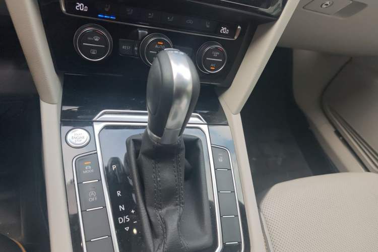 Used Volkswagen FAW-Volkswagen CC 2019 380TSI Yeyan Edition China V Standard Gear Lever