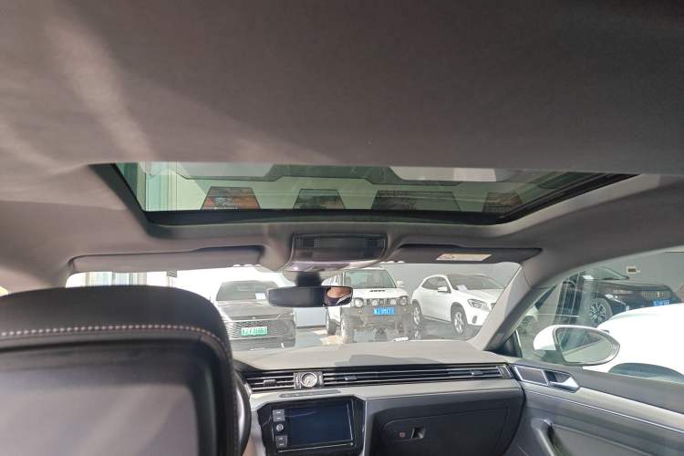 Used Volkswagen FAW-Volkswagen CC 2019 330TSI Glamour Edition China VI Headliner